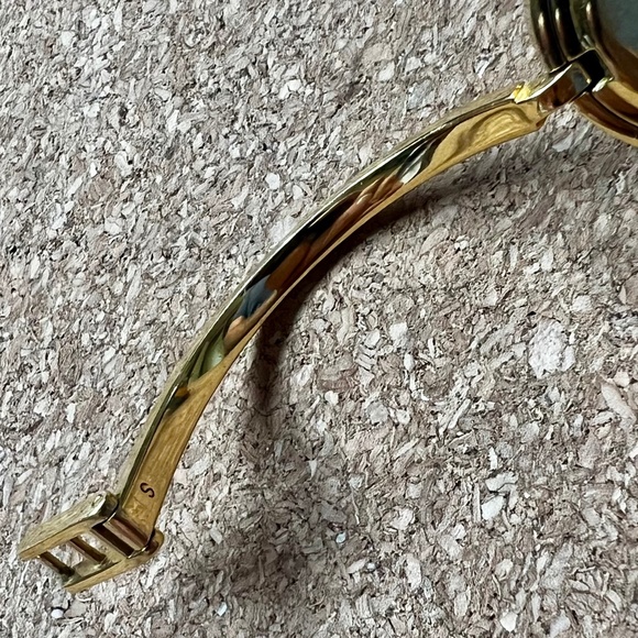 Gucci Vintage Women’s Bangle Watch w/ 11 Interchangeable Bezels & Box - Picture 10 of 15